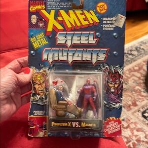 Marvel X-Men Steel Mutants Action Figures - Red and Blue